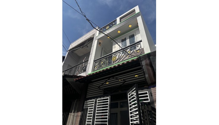 NGAY BỐN XÃ - LÊ VĂN QUỚI - 34M2 - NHÀ 2 TẦNG 2PN - HẺM 4M - SỔ VUÔNG ĐẸP GIÁ 3.68 TỶ